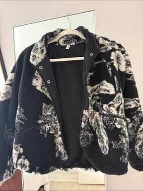 NWOT Hit the Slope Free People Movement Black & Cream Floral Jacket SZ XS